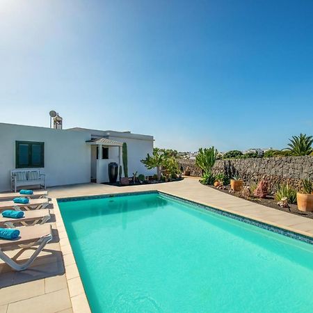 Villa Sarita Sol By Villa Plus Playa Blanca  Extérieur photo