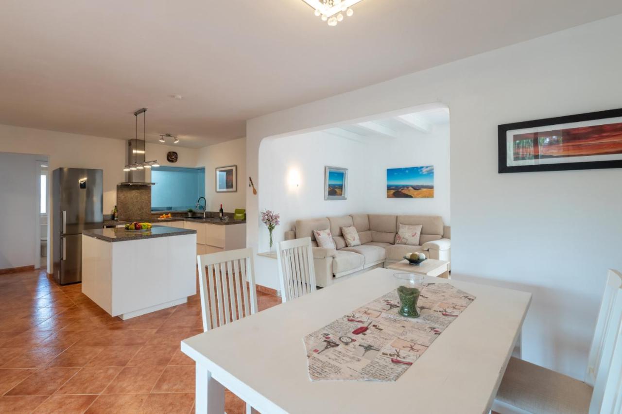 Villa Sarita Sol By Villa Plus Playa Blanca  Extérieur photo