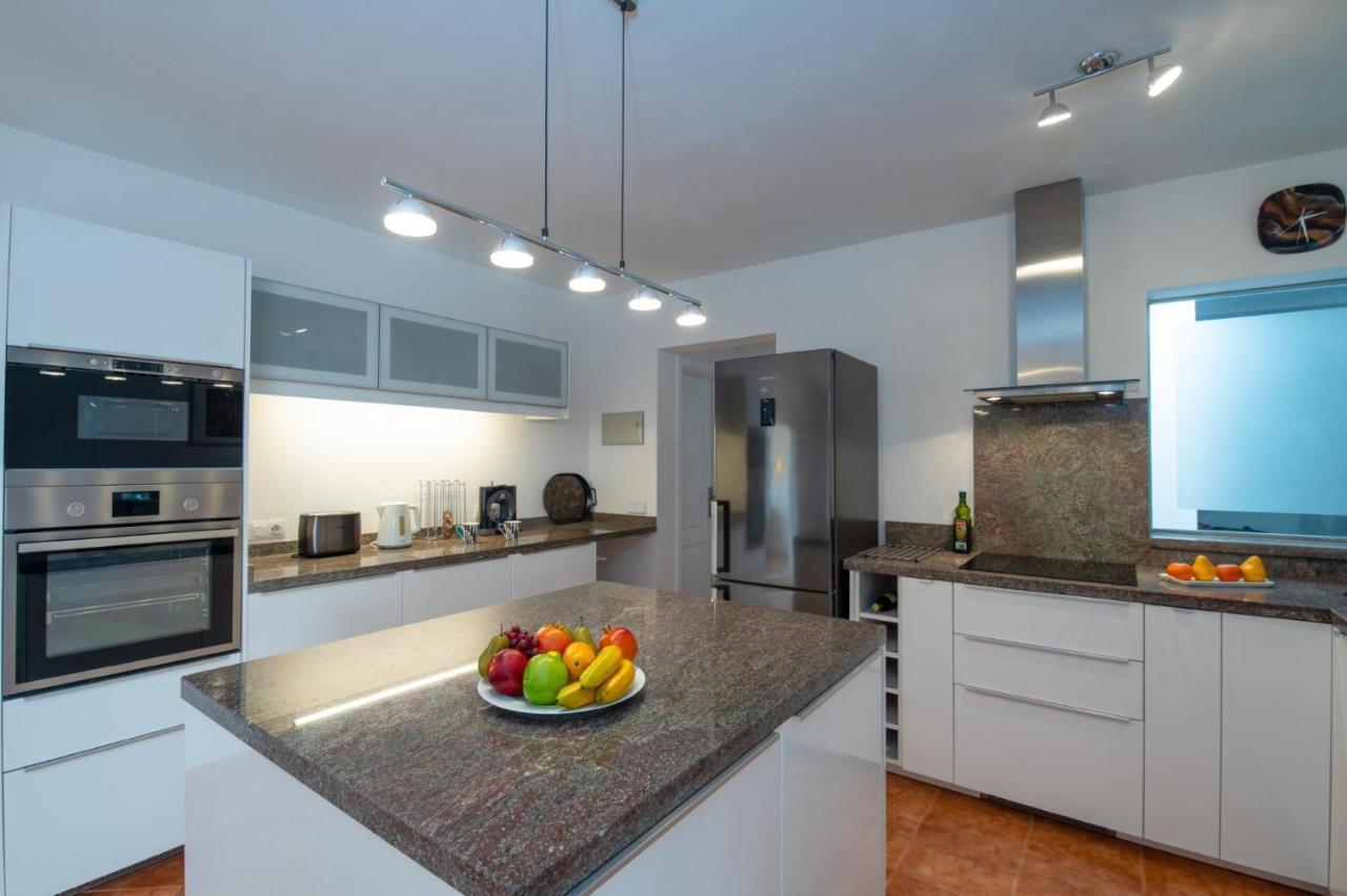 Villa Sarita Sol By Villa Plus Playa Blanca  Extérieur photo