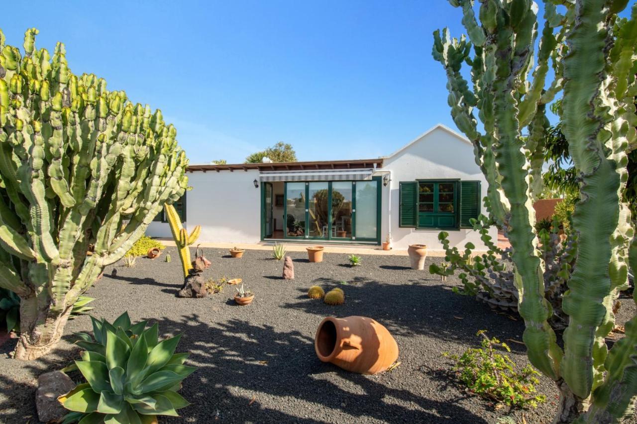 Villa Sarita Sol By Villa Plus Playa Blanca  Extérieur photo
