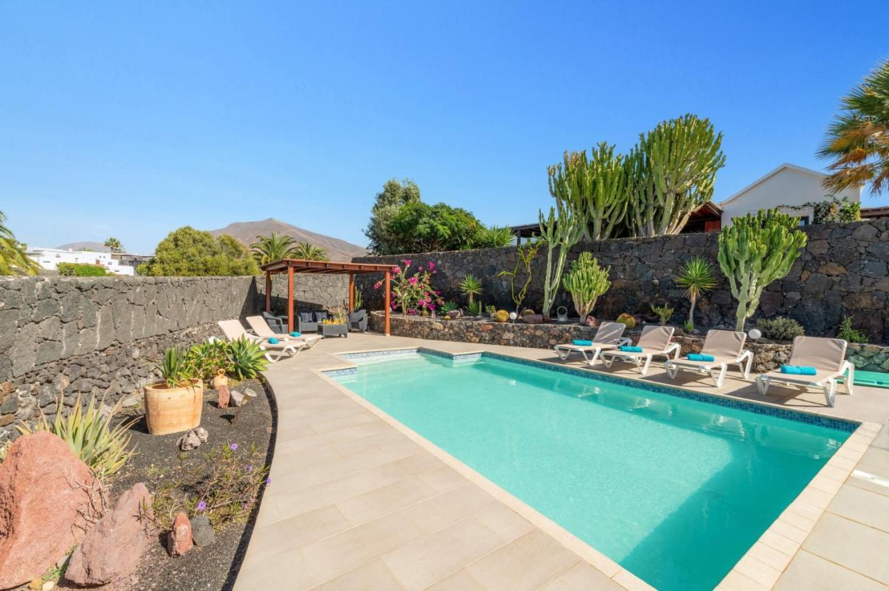 Villa Sarita Sol By Villa Plus Playa Blanca  Extérieur photo