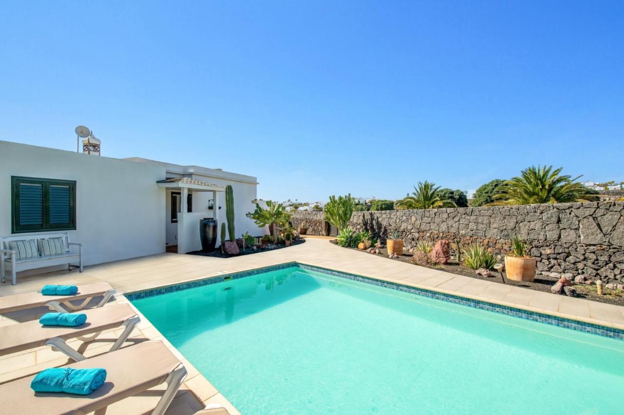 Villa Sarita Sol By Villa Plus Playa Blanca  Extérieur photo